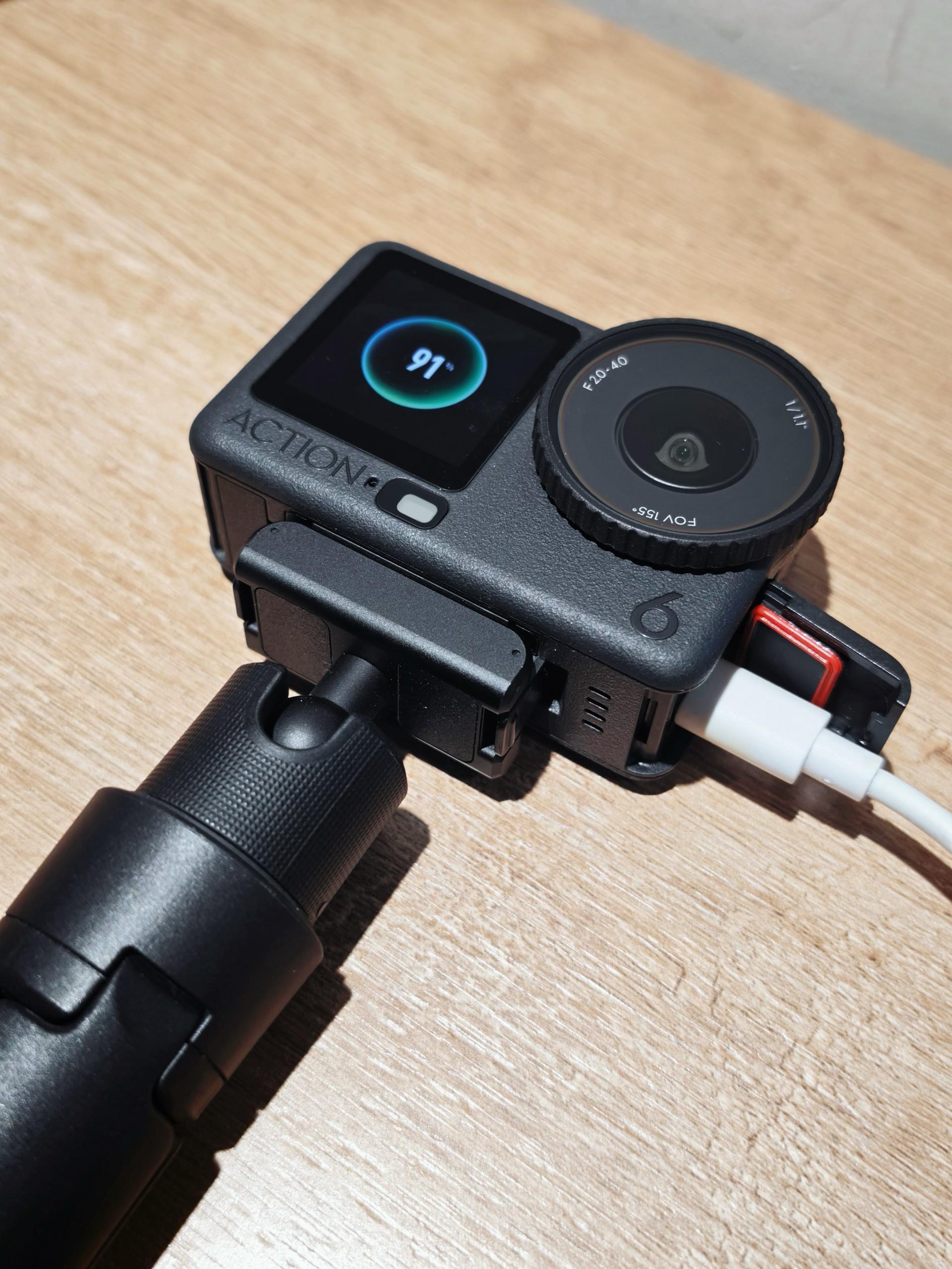 简配Pocket:Action6+万向磁吸底座+迷你三脚架
